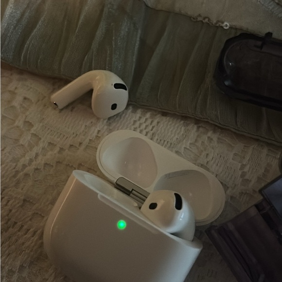 Wireless Earbuds with Charging Case